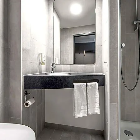 B&B Hotel Rostock-Broderstorf Hotel